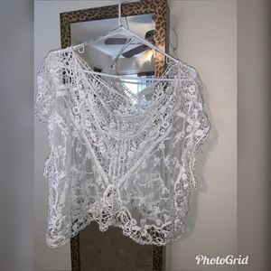White lace crop